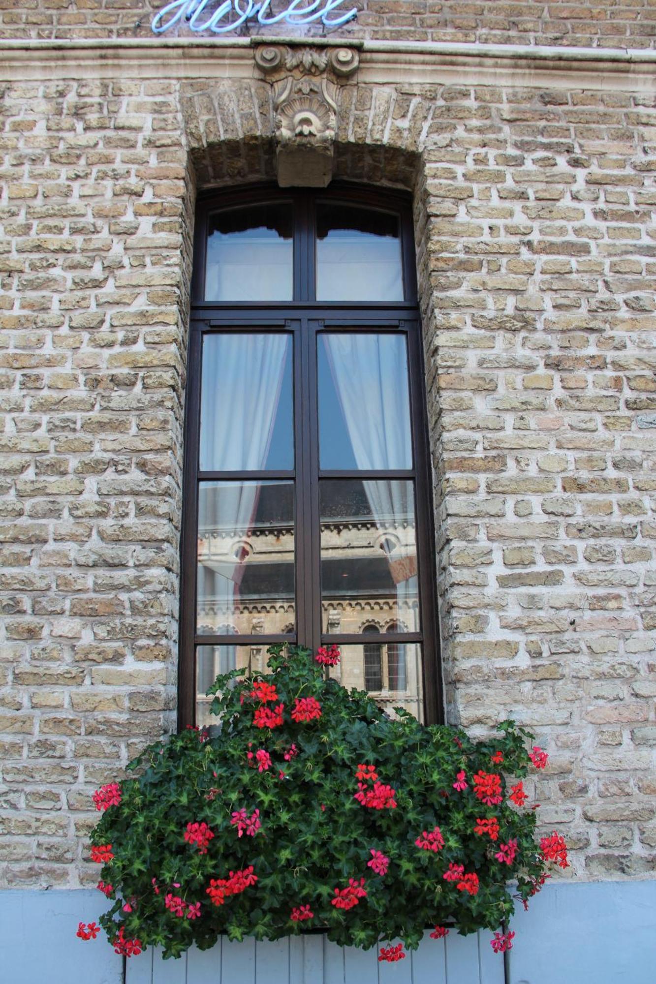 Le Saint Sebastien Hotel Blendecques ภายนอก รูปภาพ